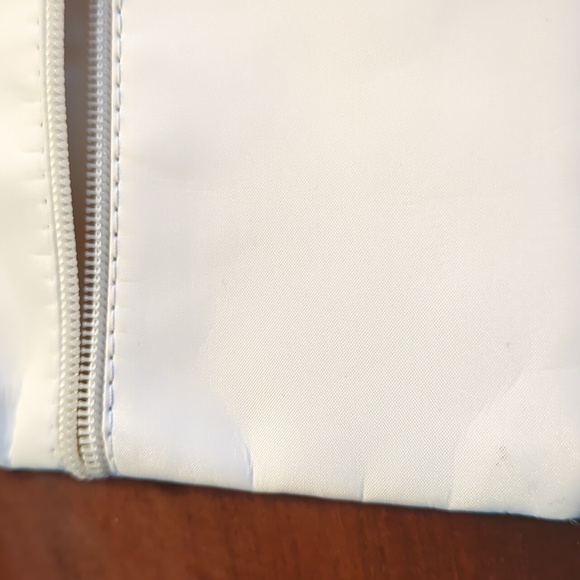 Sport White Cross Body - Picture 10 of 13